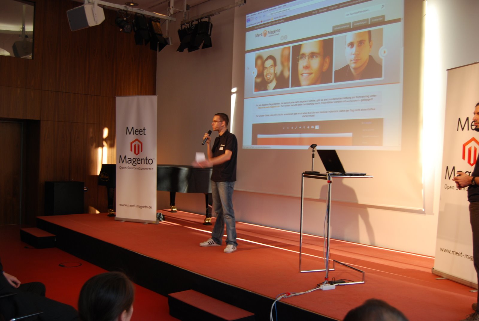Rico Neitzel eröffnet die erste Meet Magento Deutschland 2009